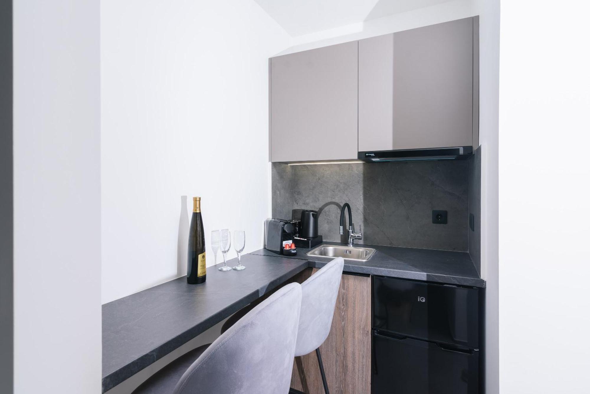 Alcyone Studios And Apartments كاندية المظهر الخارجي الصورة
